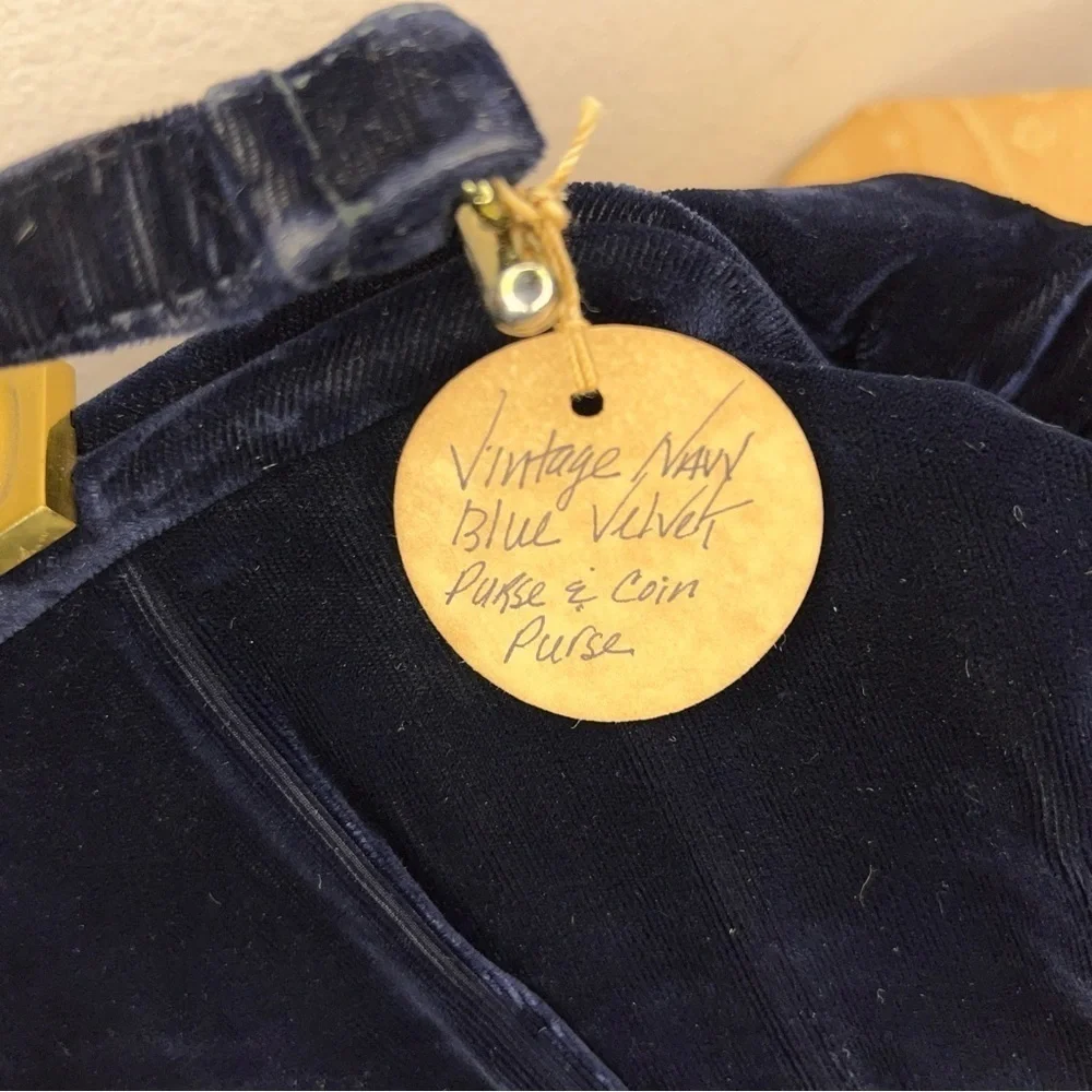 VINTAGE 1930’s ERA DARK BLUE VELVET HANDBAG PURSE RETRO PINUP SATIN LINED FORMAL